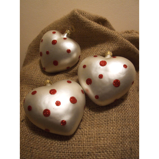 Kolekcia: 3 biele srdiečkaphoto