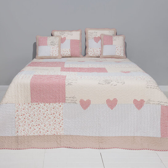 Prikrývka patchworková so srdiečkami 180 x 260 cmphoto