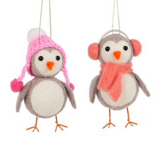 Ozdoba - tučniak so šálikomphoto